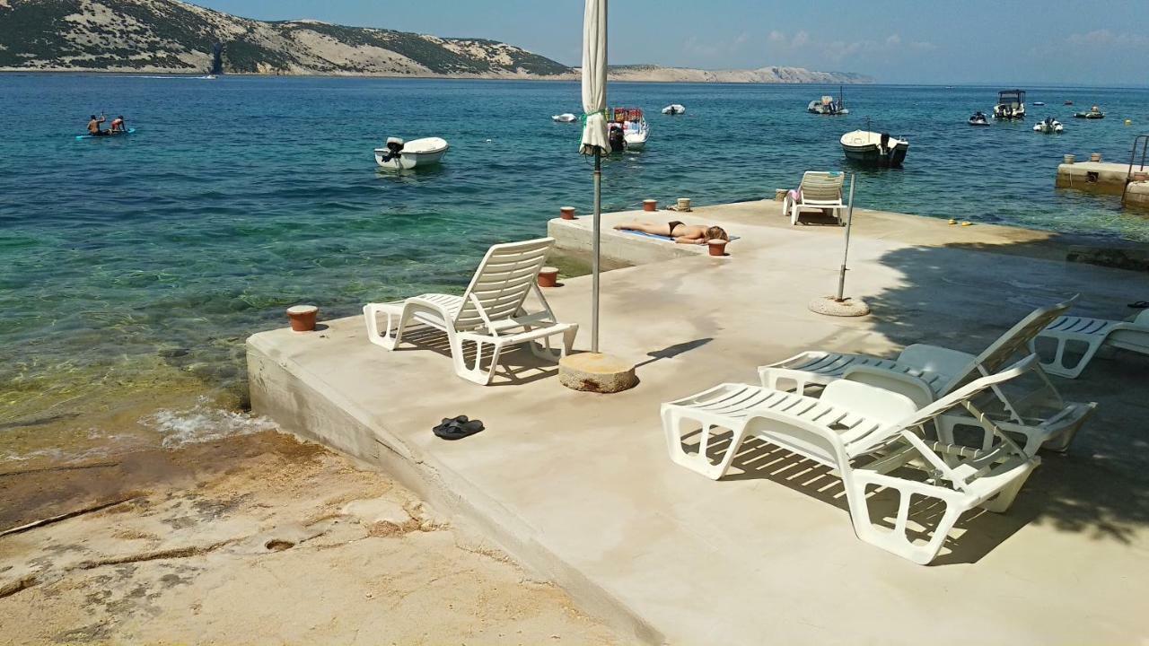 Sea Breeze Apartments With Private Beach And Boat Anchorage Stara Novalja Exterior photo